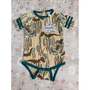 Kate Quinn Otter Kelp Bamboo Viscose Short Sleeve Bodysuit Tan Teal 12-18M NWT